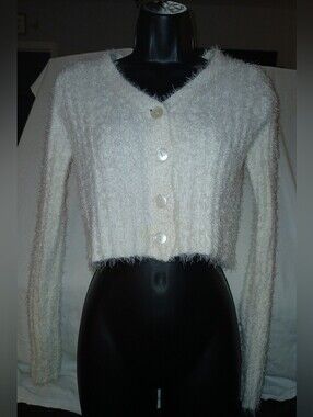 NWOT Women's Cream Fuzzy Button-Front Cropped Cardigan.